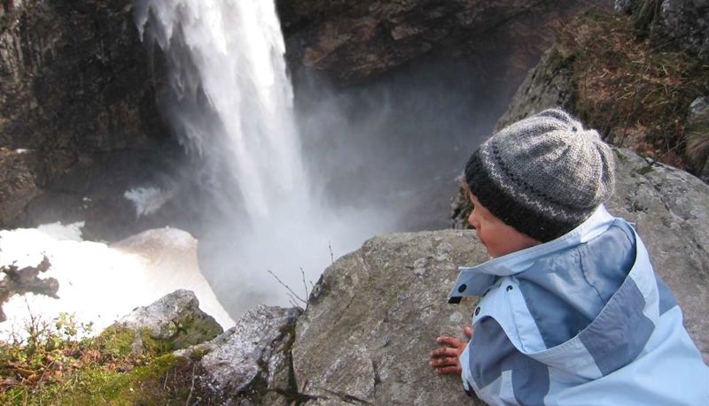 Boy at Månafossen