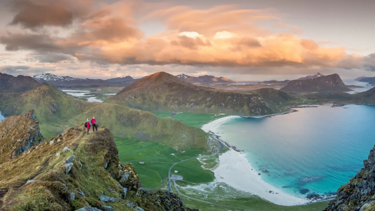 Übersichtsbild von der schönen Natur auf den Lofoten