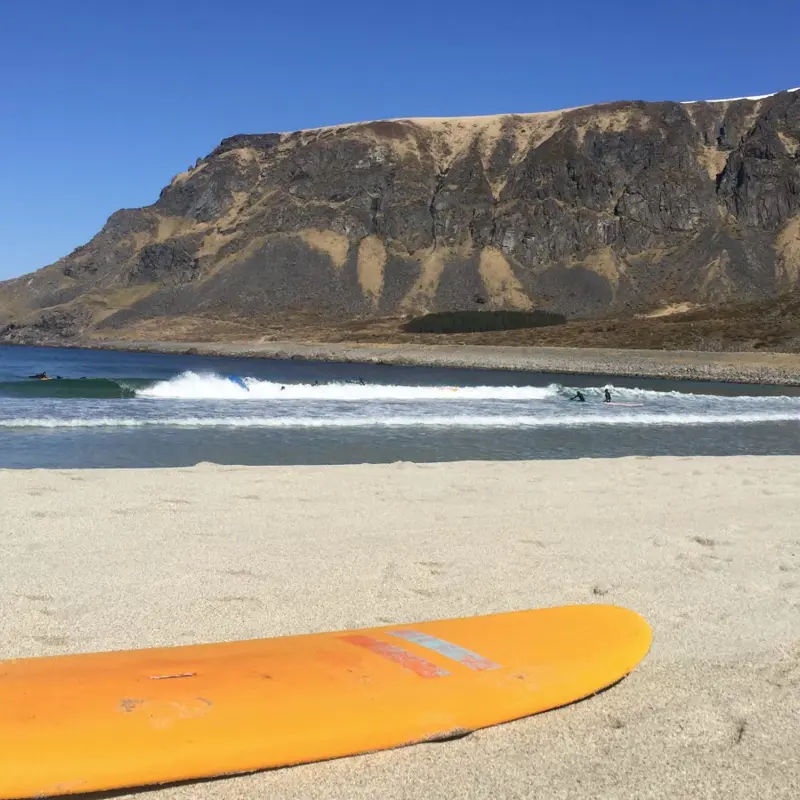 Surfebrett på Undstadstranda i Lofoten