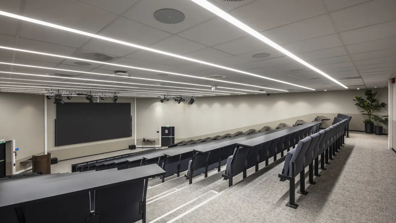 Conference room to seat 250