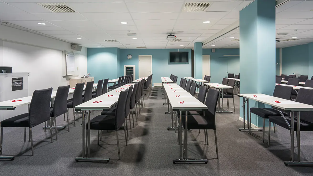 Konferanserom Phønix med klasseromoppsett