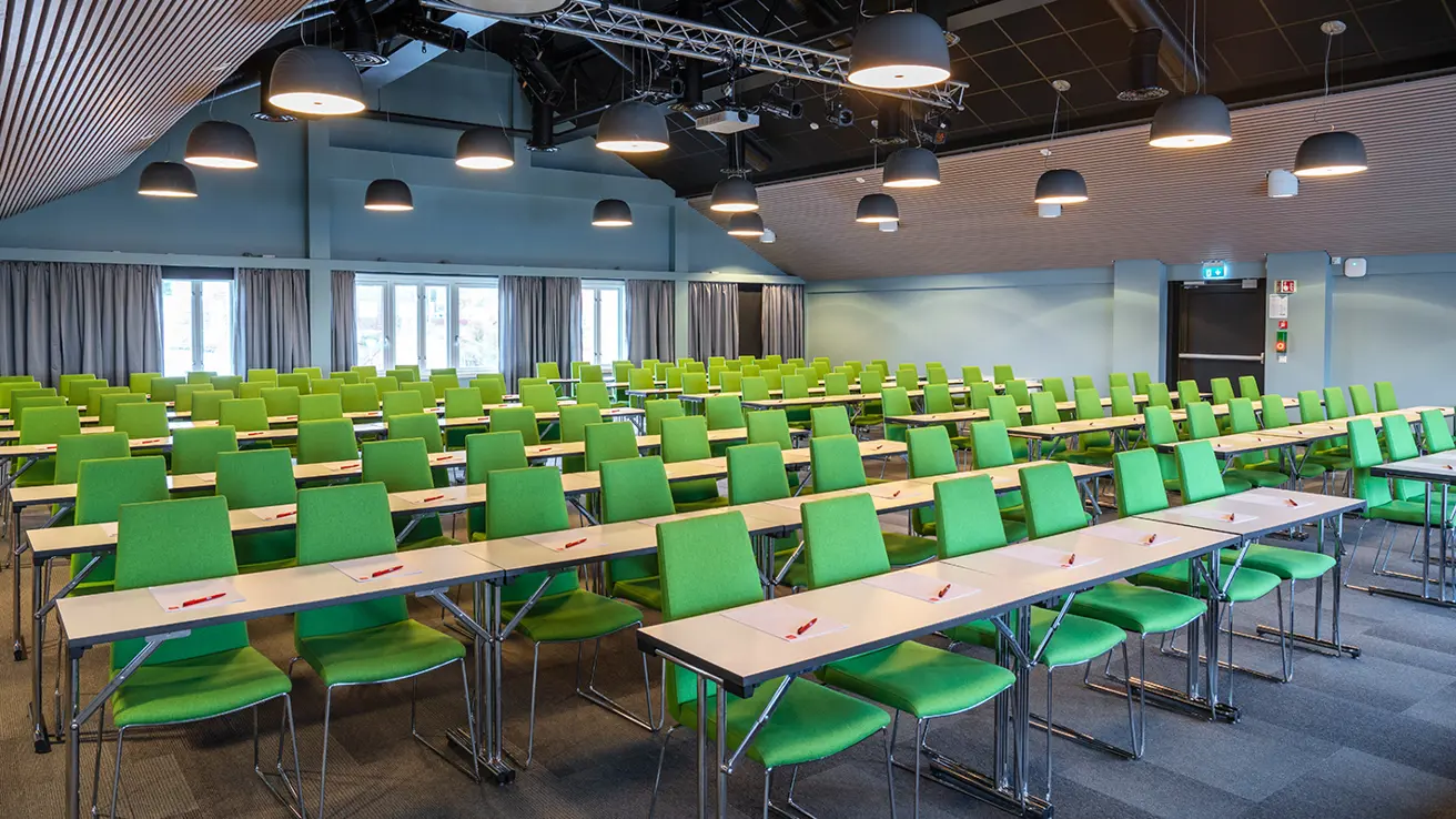 konferencesalen skjærva