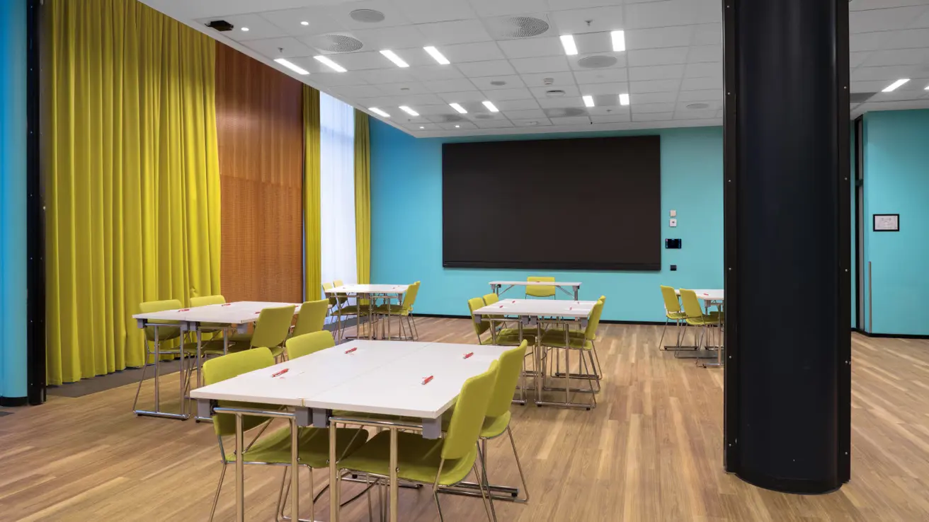 Conference room to seat 100