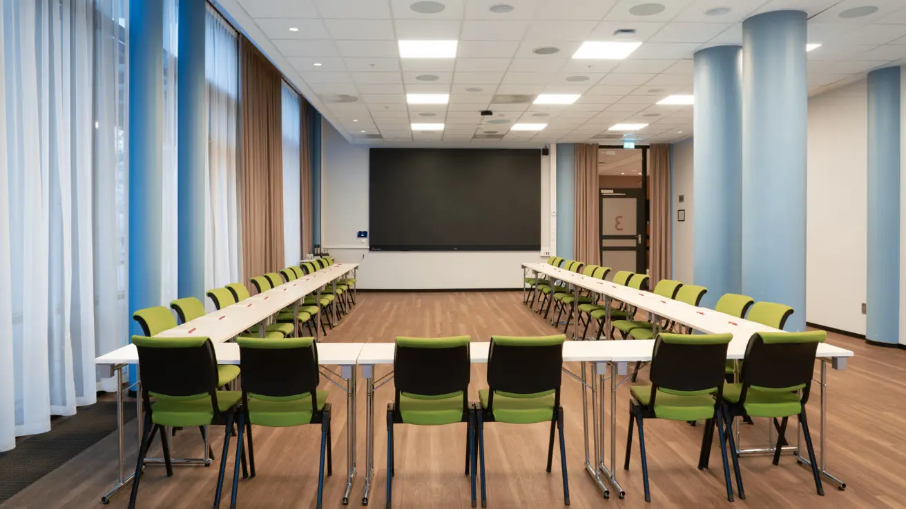 Conference room to seat 100