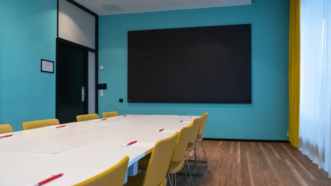 Conference room to seat 35