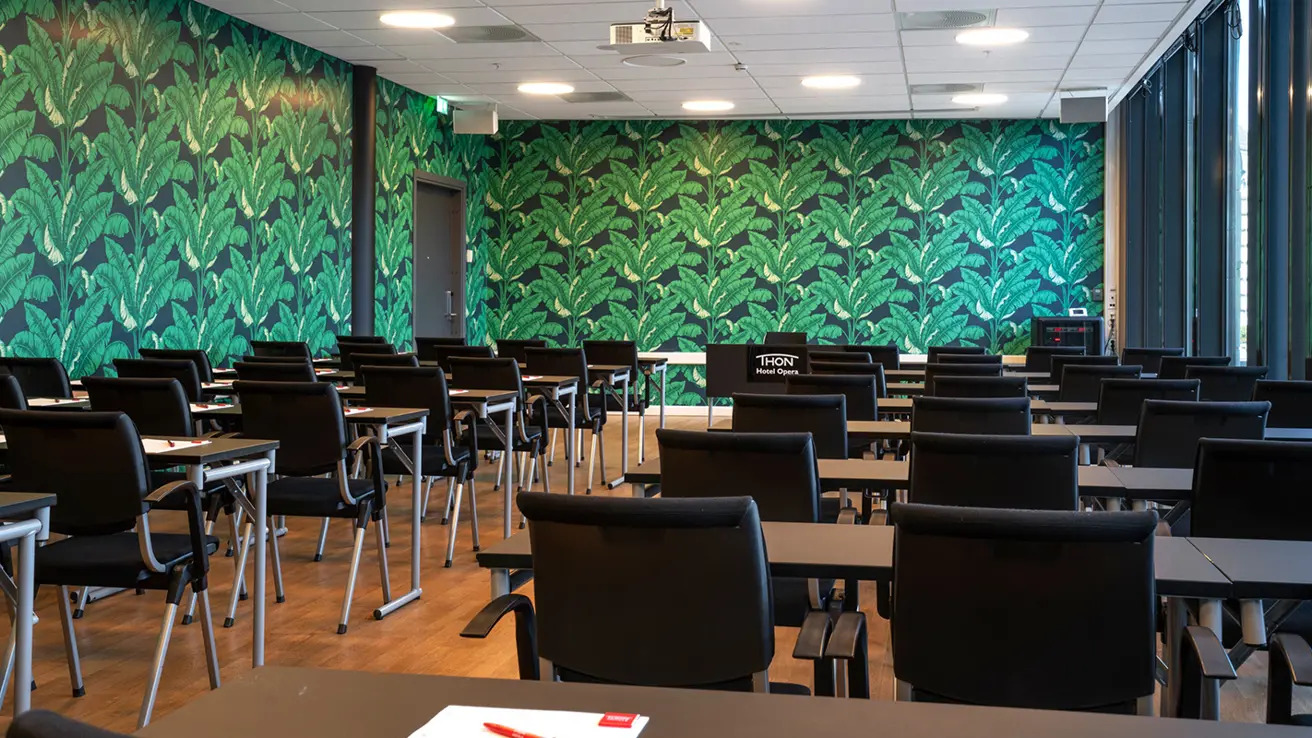 konferanserom la boheme i klasseromoppsett