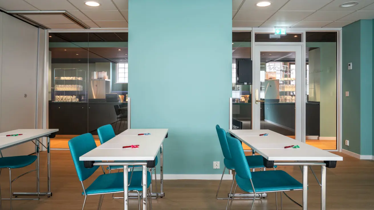 Skoleoppsett i møterom Eidsvoll 1 på Thon Hotel Slottsparken