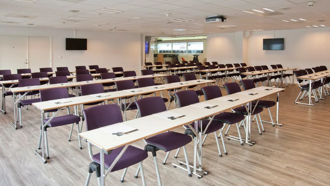 konferansesal solskjær, 72 plasser i klasseromoppsett